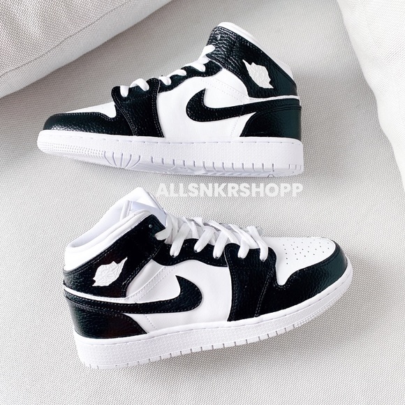 Nike air jordan 1 mid custom - Picture 2 of 2